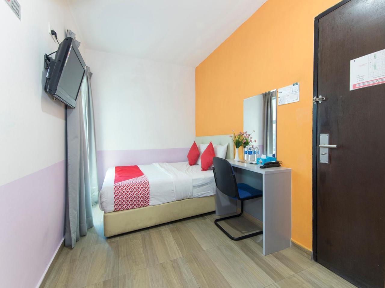 City Kuchai Hotel -Kuchai Lama,Куала-Лумпур Экстерьер фото